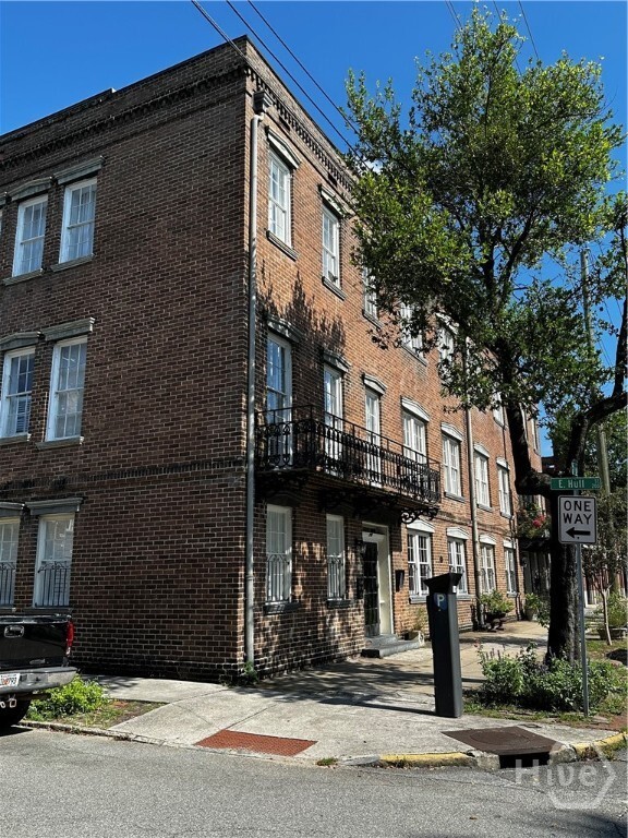 Building Photo - 219 Abercorn St Rental