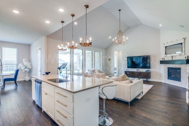 Photo - 736 Sterling Dr