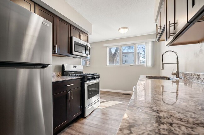 Photo - Park Place off Broadway