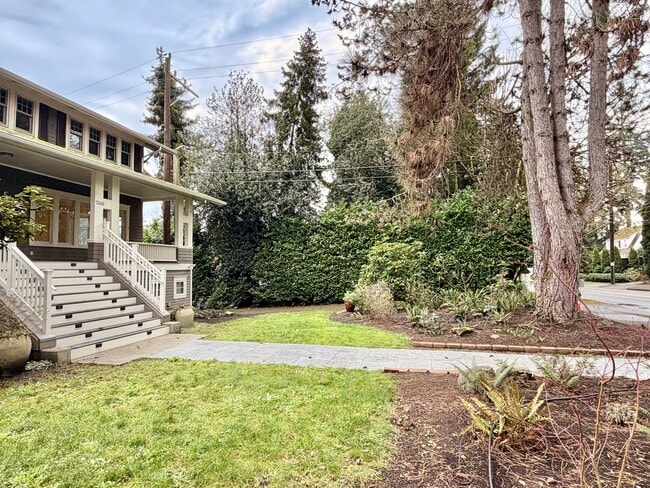 Photo - ROJAS Unidad A