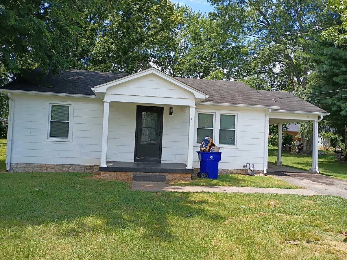 Photo - 1401 Collegeview Dr