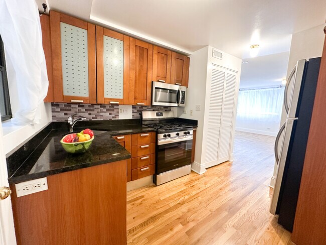 Photo - 7425 N Sheridan Rd Unit GE