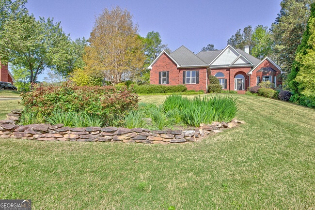 Photo - 140 Lake Park Ct