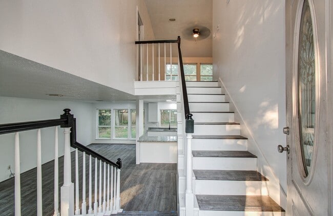 Photo - 5006 Village Springs Dr