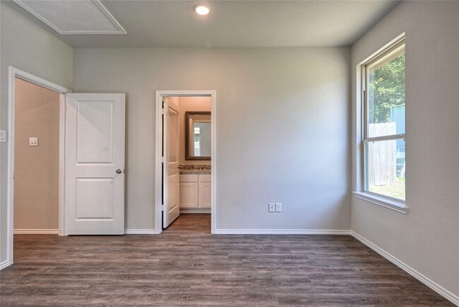 Photo - 11779 White Cedar St