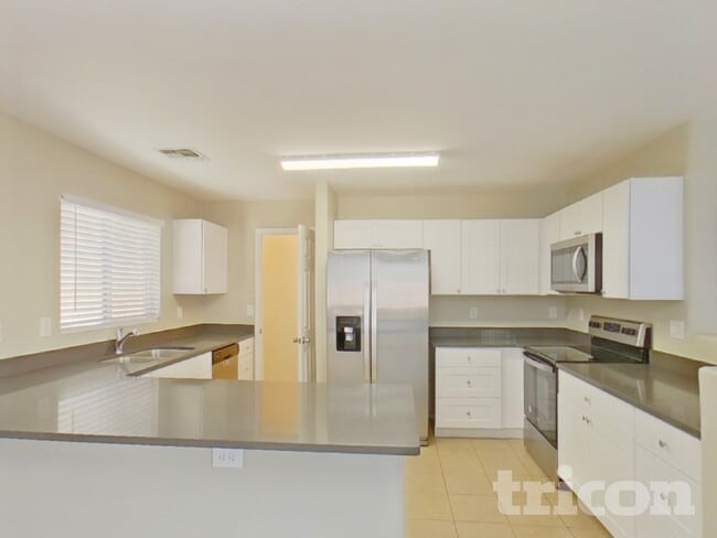 Photo - 43846 W Magnolia Rd