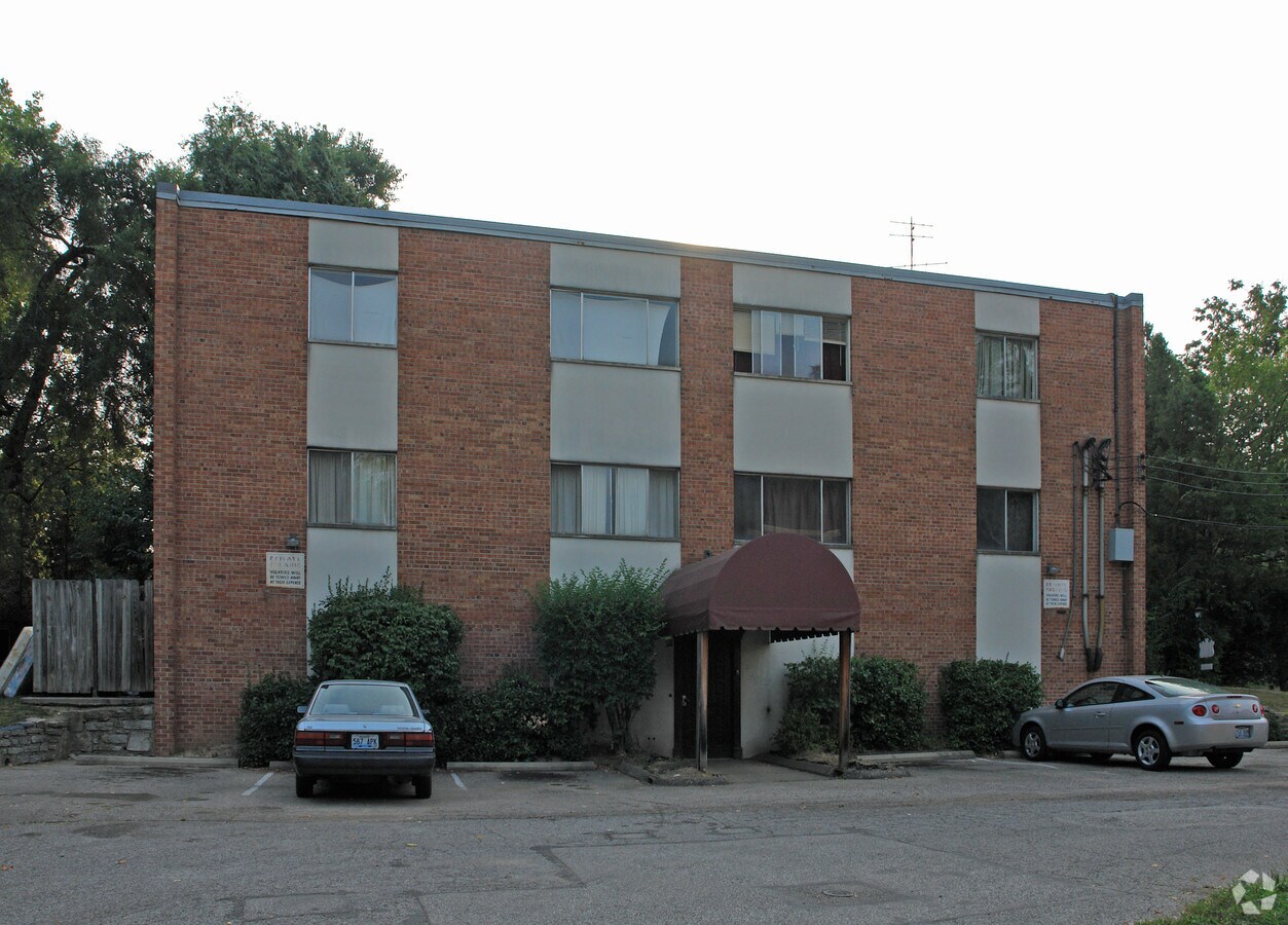 Photo - 104 E 25th St Apartments
