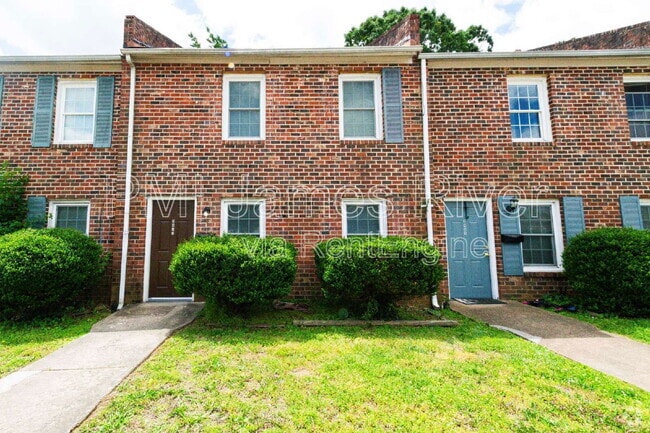 Building Photo - 3403 Chalfont Dr Rental