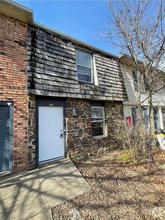 Building Photo - 555 N Betty Jo Dr Rental