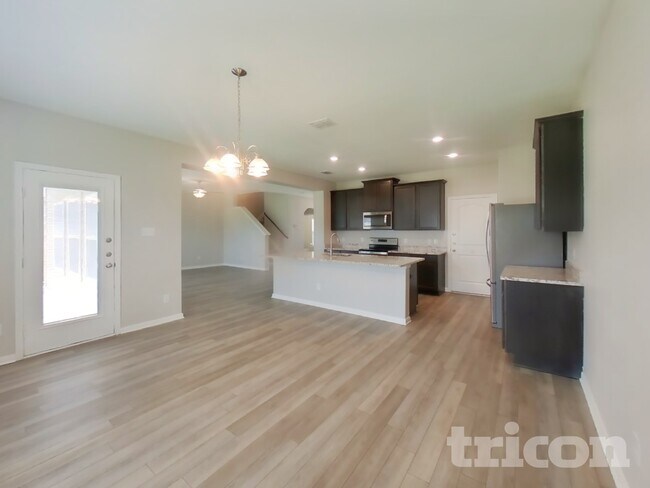 6432 AJ Ln