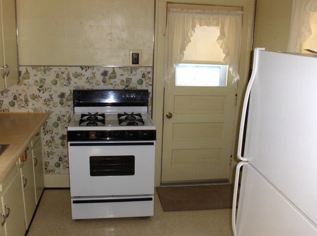 Photo - 927 Forest Ave