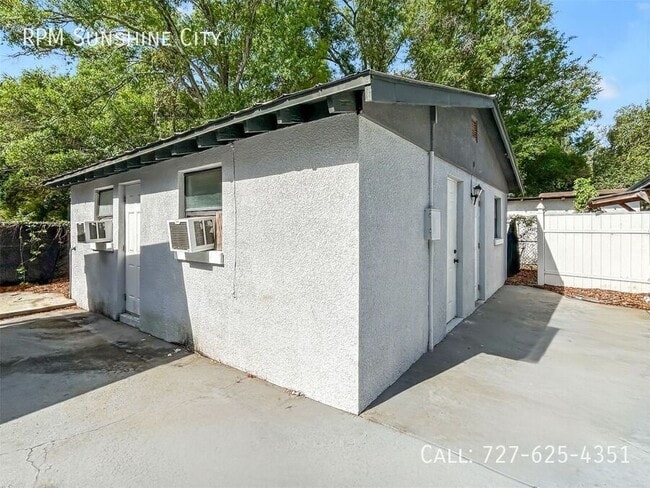 Building Photo - 1515 E 31st Ave Unit C