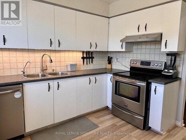 Photo - 602 Gibney Crescent