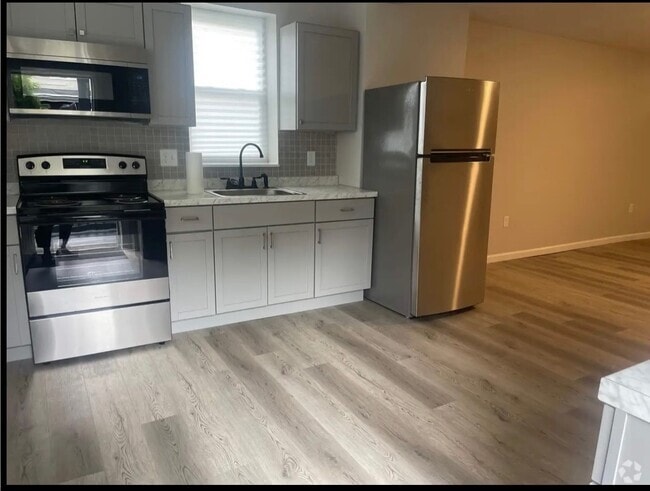 Building Photo - 419 Woodward St Rental