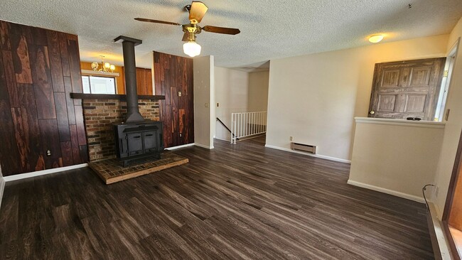 Photo - Nice Ranch with Huge Yard in Lac Amora!