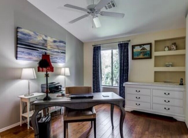 7508 E Earll Dr Unit 17
