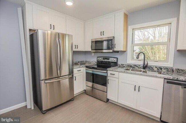 Photo - 30586 Zion Rd