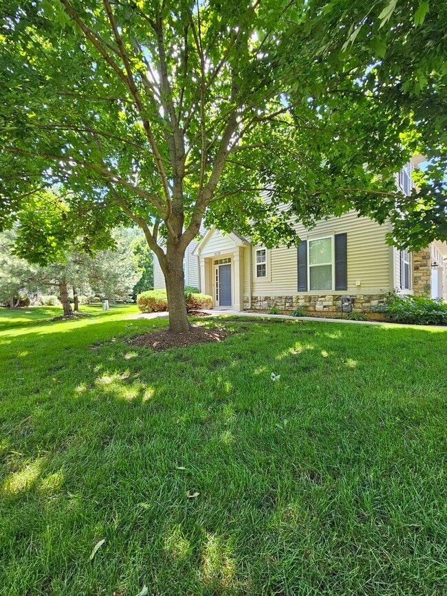 Photo - 749 Dillon Ct