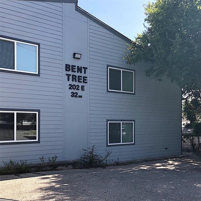 Building Photo - 202 E 32nd St Unit 12