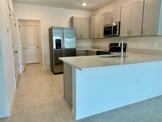 Photo - 534 Wayland Dr