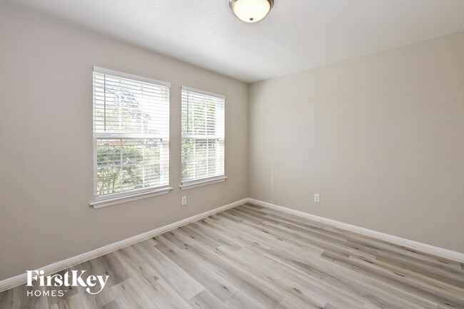 Photo - 25106 Twister Tr