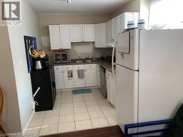 Photo - 65 Cardill Crescent Unité B