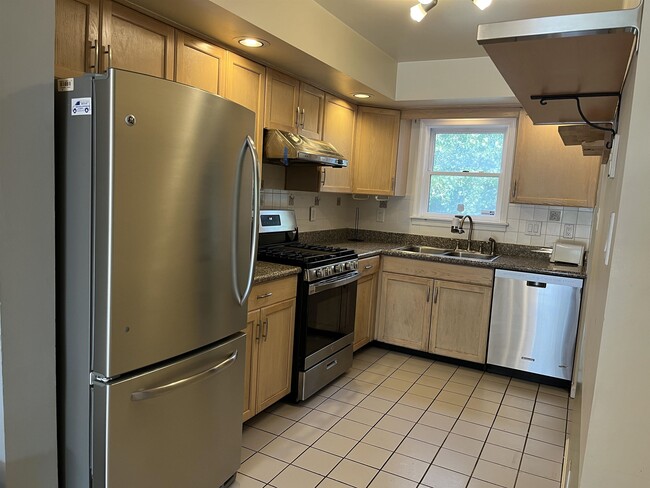Photo - 311 10th St
