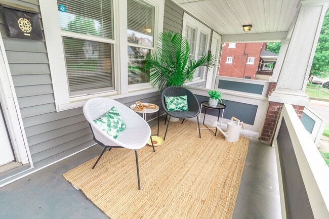 Building Photo - 1125 Wilson Ave