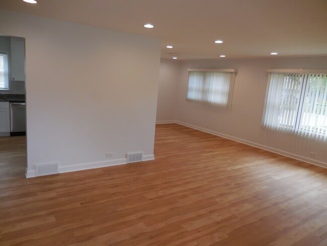 Photo - 33 N Rammer Ave