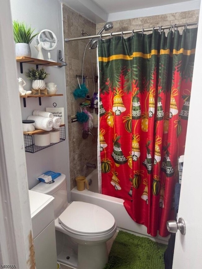 Photo - 723 Thomas St