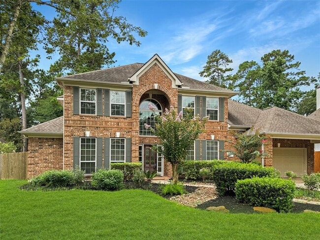 Photo - 110 W Lansdowne Cir House