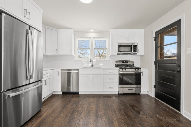 Photo - 141 N Peck Ave