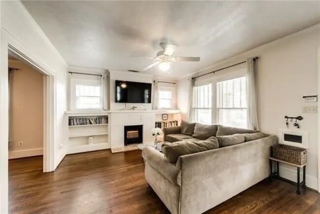 Photo - 2510 Wabash Ave