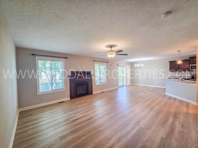 885 Northview Dr