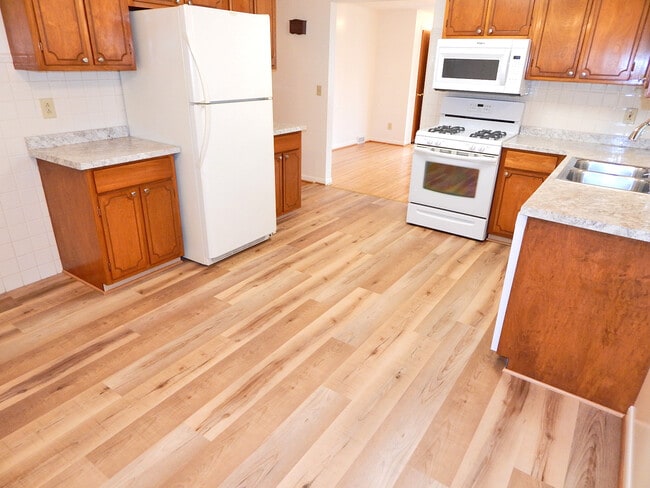 Building Photo - 132 Independence St