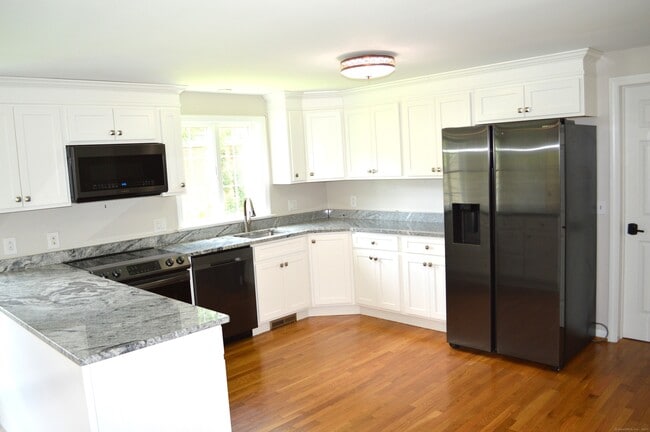 Photo - 1349 Farmington Ave Apartment