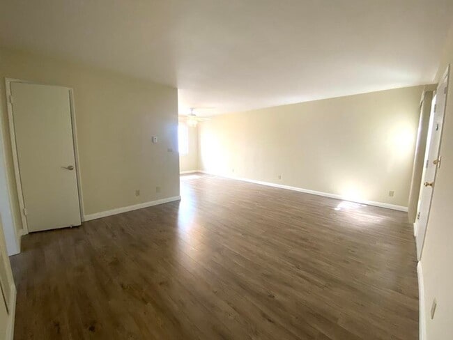 615 E Providencia Ave