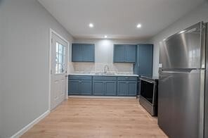 Photo - 2401 Spence St