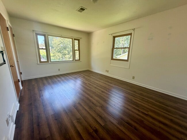 Photo - 863/865 S 45th St Unit 863 S 45th St