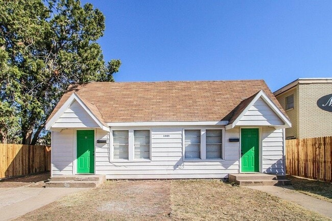 Building Photo - 1805 Avenue R
