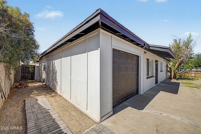 Photo - 3143 W Glendale Ave