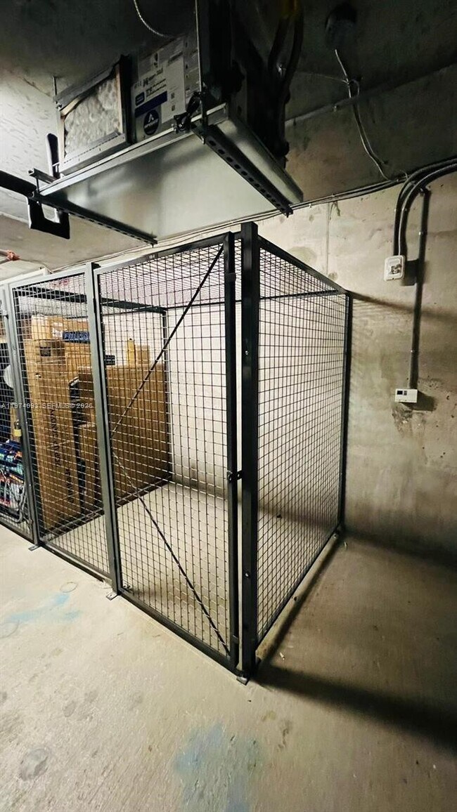 Photo - 501 NE 31st St Unidad 21