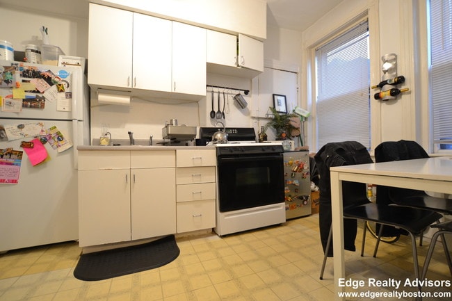 Photo - 5 Braemore Rd Unit 23