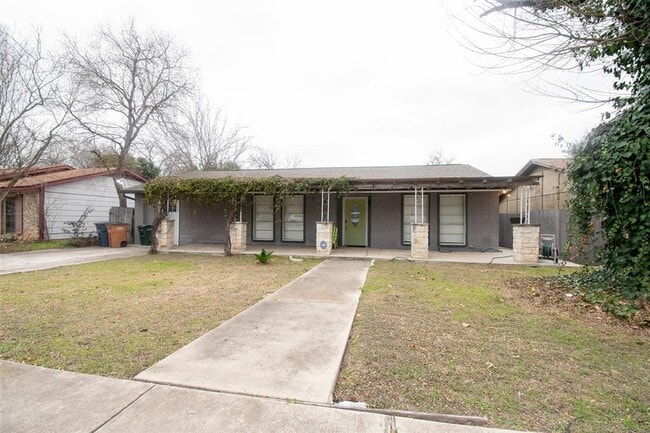 Building Photo - 2524 Berkett Dr Rental