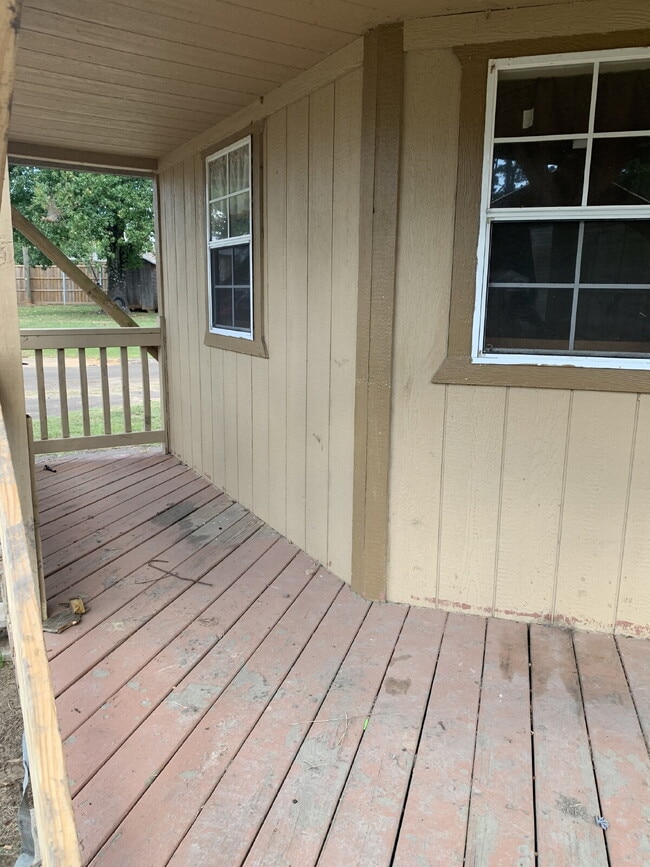 Photo - Cozy 800 Sq Ft Retreat: Your 1-Bedroom Oas...