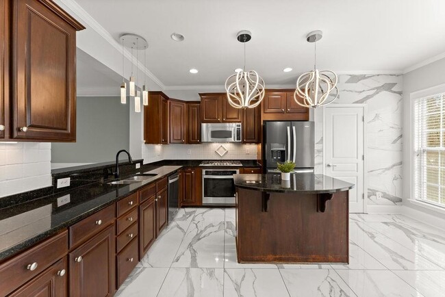 Photo - 2876 Overlook Way NE