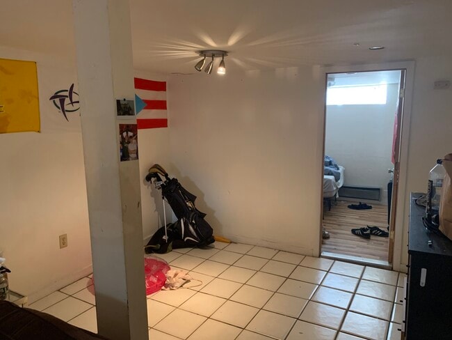 Photo - 684 Parker St