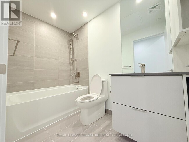 Photo - 1 Fairview Rd E Unit 405