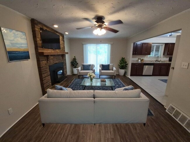 Photo - 6386 Taylor Rd