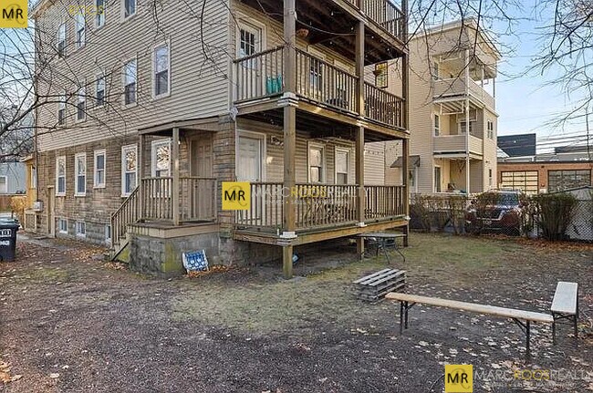 Photo - 361 Washington St Unit 3